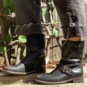 Rare Frye Engineer Harness Boots Black & Brown